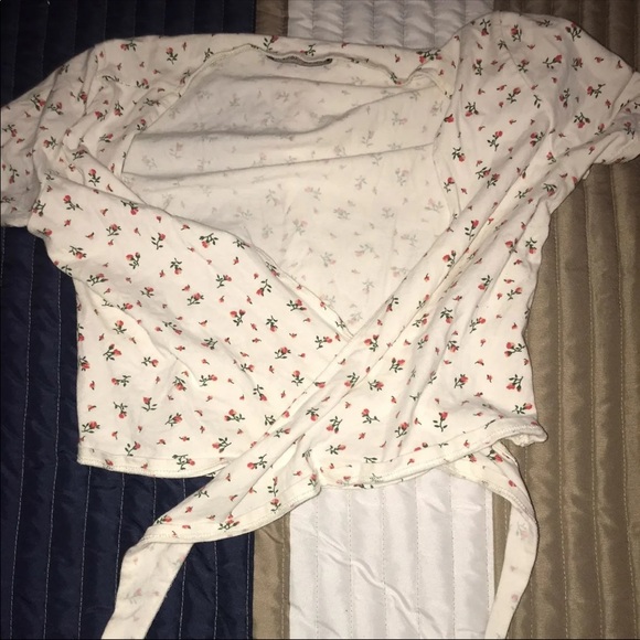 Brandy Melville Rae top - Picture 3 of 3